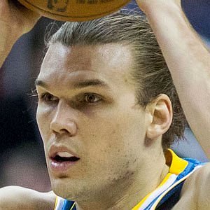 Lou Amundson net worth