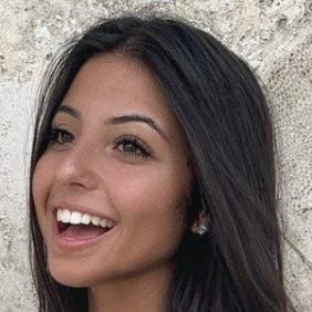 Kira Cambio net worth