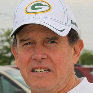 Dom Capers net worth
