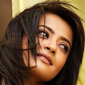 Surveen Chawla net worth