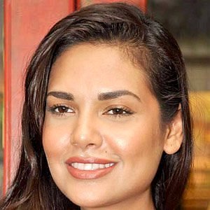 Esha Gupta net worth