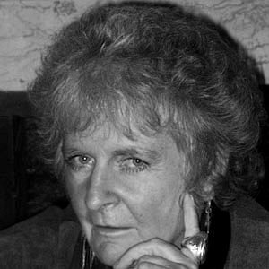 Maggi Hambling net worth