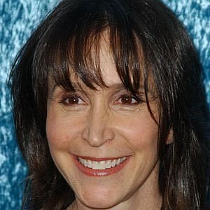 Gina Hecht net worth