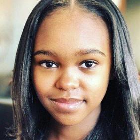 Lidya Jewett net worth