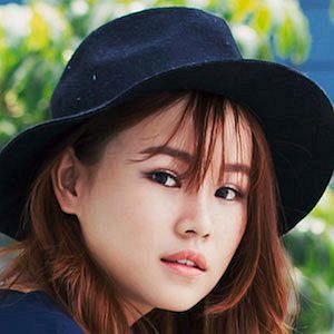 Charis Ow net worth