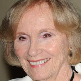 Eva Marie Saint Net Worth 2022: Money, Salary, Bio - CelebsMoney