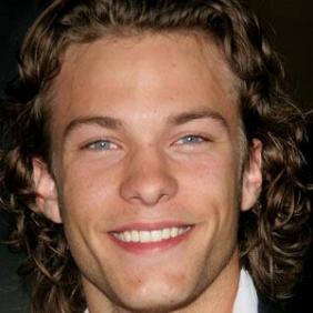 Kyle Schmid net worth