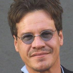 Next photo of Craig Sheffer