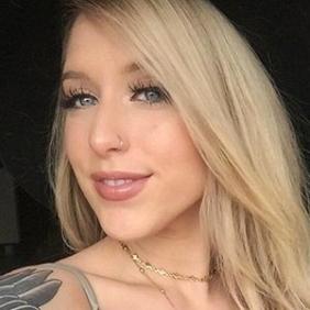 Shelby LuxxBunny net worth