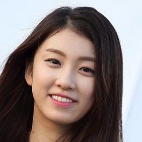 Lee Su-ji net worth