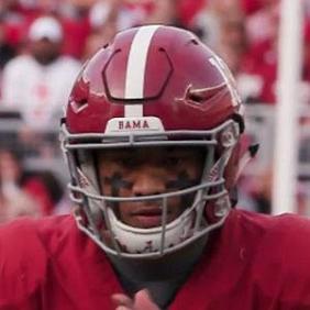 Tua Tagovailoa net worth