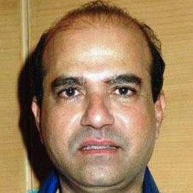 Suresh Wadkar net worth