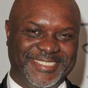 Robert Wisdom net worth