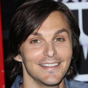 Charlie Worsham net worth