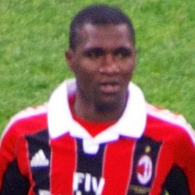 Cristian Zapata net worth